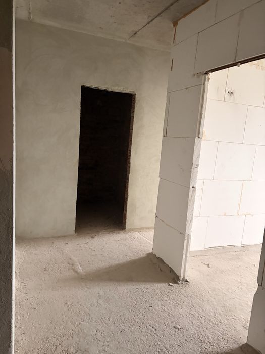 Продається 1 кімнатна квартира площа 42.3 м.к