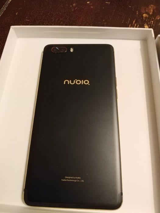 Smartphone ZTE Nubia M2