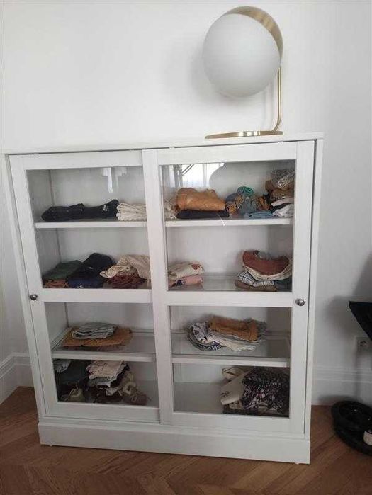 Szafka HAVSTA IKEA witryna z cokołem białe szkło artykul 295.346.72