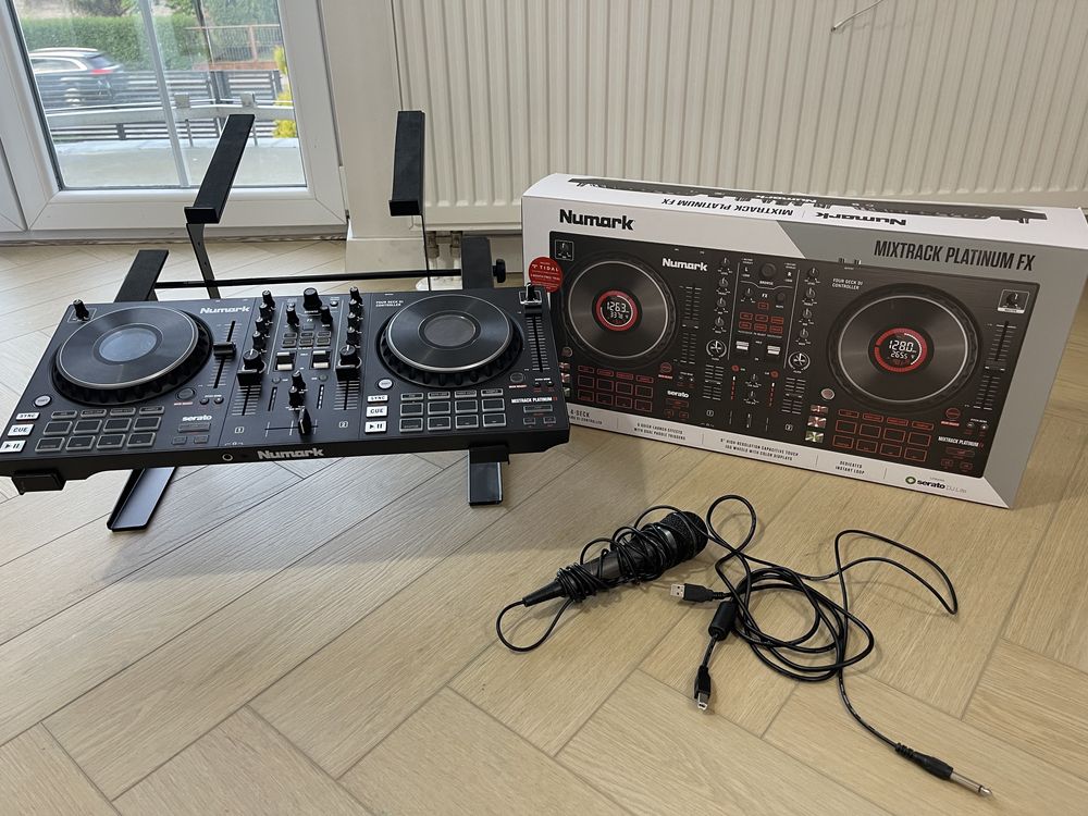 Numark Mixtrack Platinum FX 4 kanaly jak nowy!