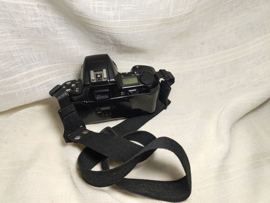 Плёночная зеркалка AF Nikon N6006