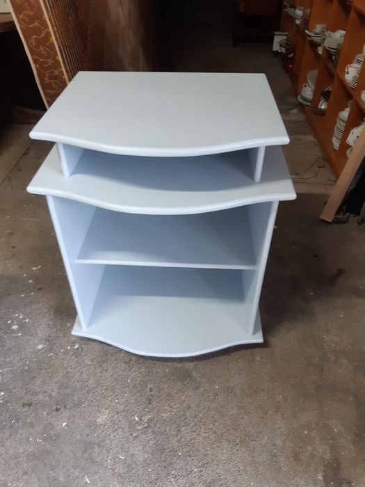 Mesa de apoio restaurada