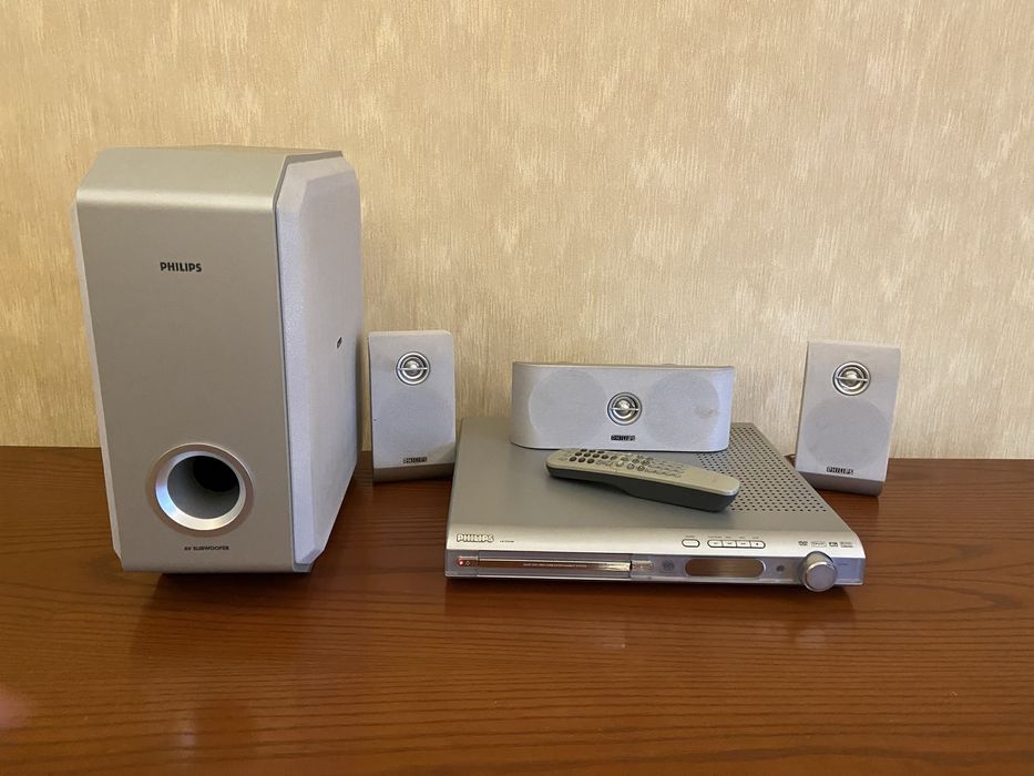 Домашний кинотеатр Philips LX3950W