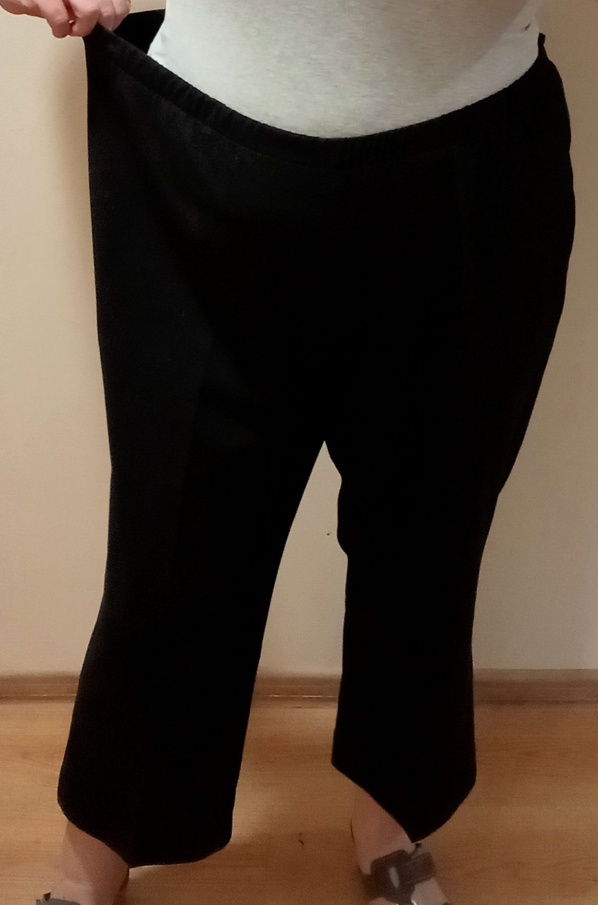 Eleganckie spodnie rozmiar 52/54 na szerokie biodra