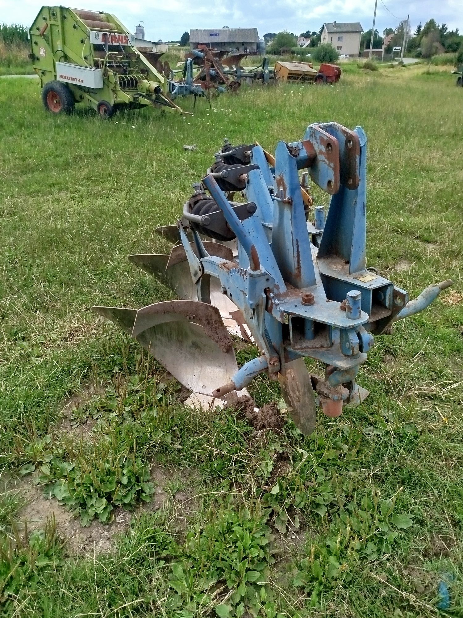 Pług Overum trzy skibowy