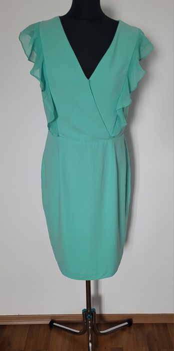 Nowa seledynowa sukienka koktajlowa midi z falbankami rozm. 42