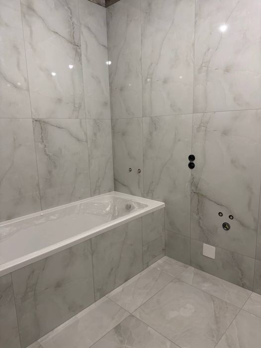 Продам новий будинок з басейном у котеджному містечку “Міжріччя”