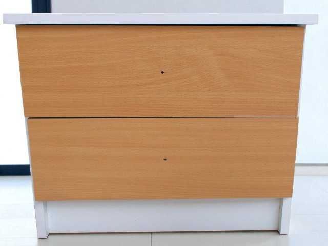 Mesa de Cabeceira Branco/Faia – Com Defeito