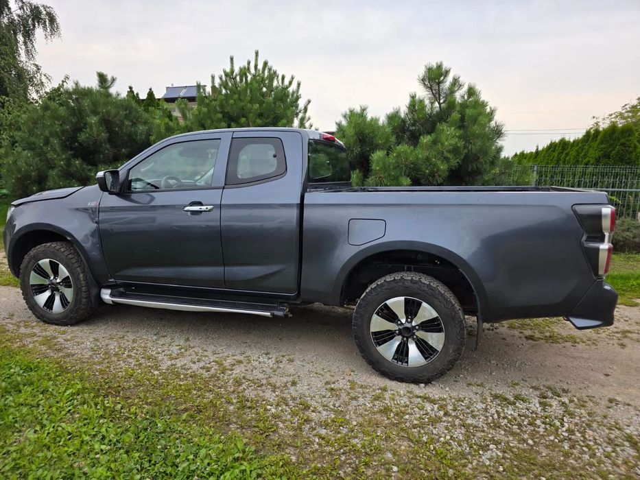 Isuzu D-Max 163 KM 4X4 Automat Skora Kamera Nawigacja