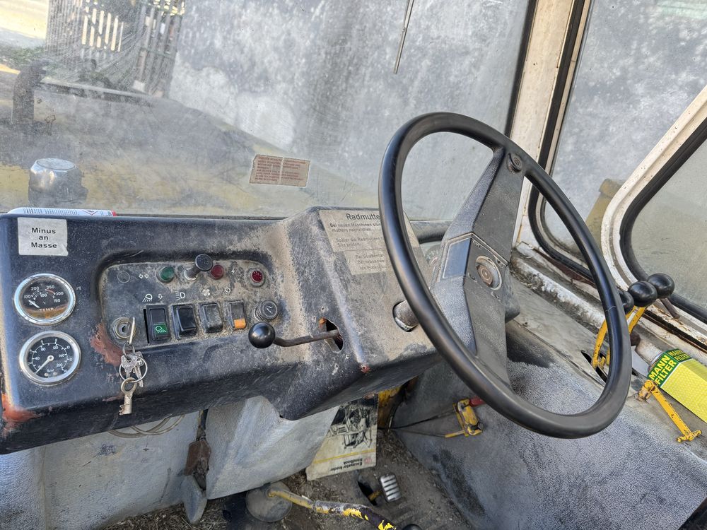 Koparko ładowarka JCB