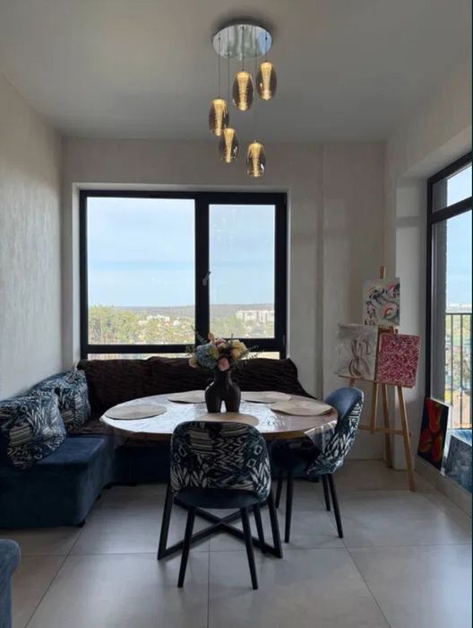 Продажа прикольной видовой двухуровневой квартиры с ремонтом