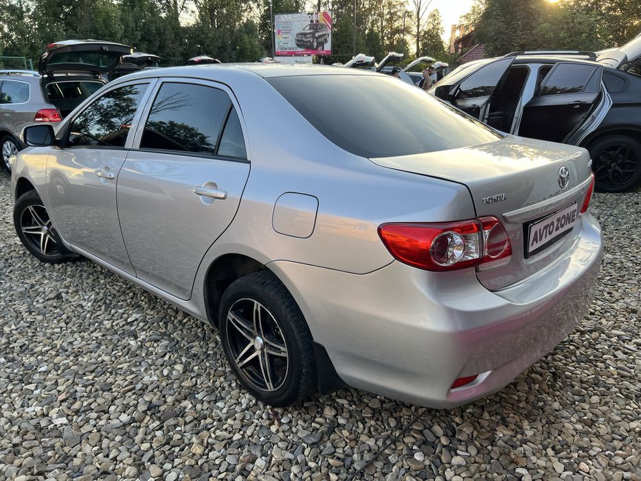 Тойота корола ціла у рідній фарбі машина варта вашої уваги