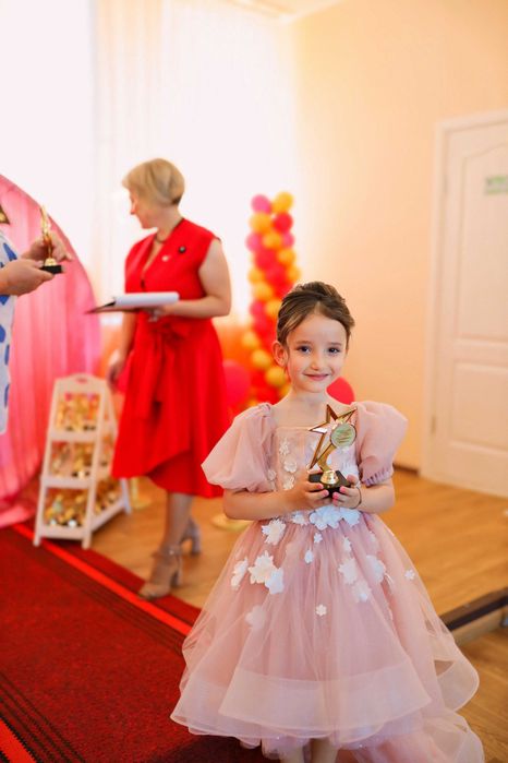 Випускна сукня в садок, 5-6 років