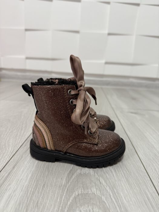 Чобітки ботінки next 20.5 р лакові