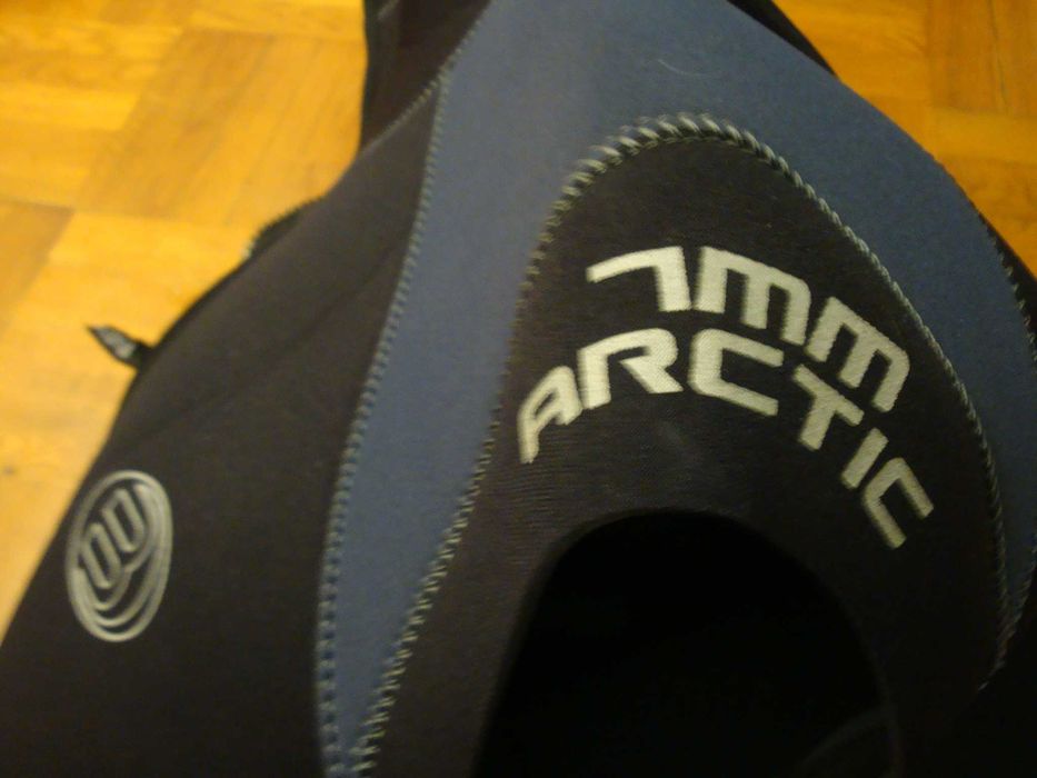 Гидрокостюм-коротыш BARE ( ARCTIC ) , разм. 58-60 ( XXXL ) , толщ 7 mm