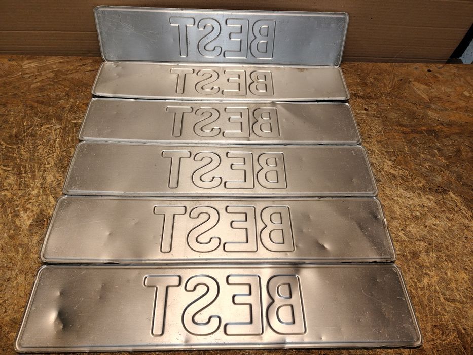 Tablica rejestracyjna BEST