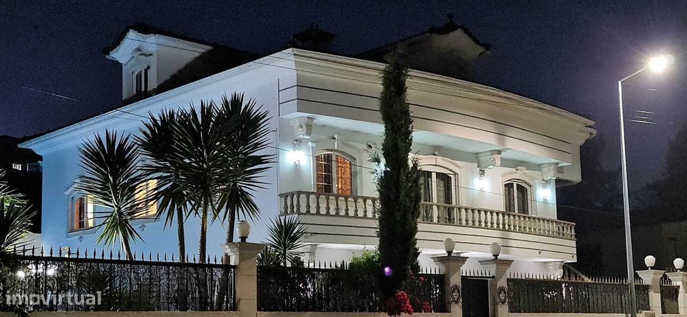 A Residência de Luxo 9 quartos,sede para trabalho e moradia 20-25 pess