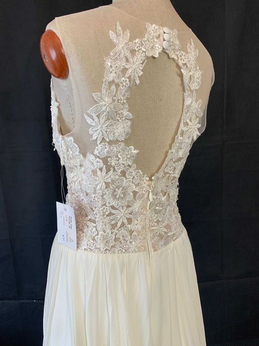 Rustykalna suknia ślubna ivory z kwiatami 3d nowa 40 L na wesele boho