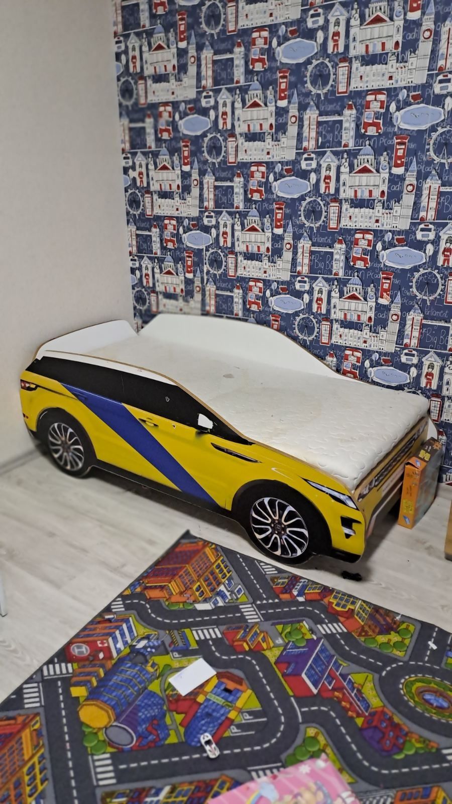 Кровать детская+матрац.