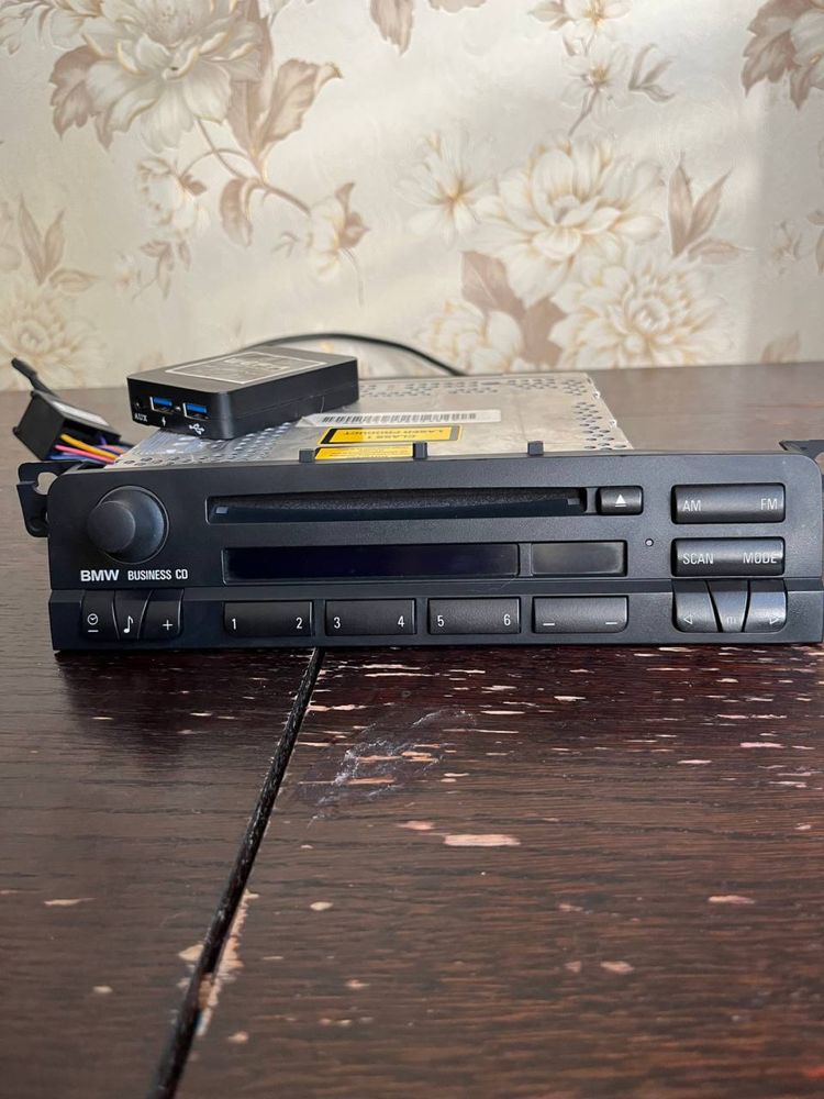 Продам магнітолу BMW e46 оригінал з bluetooth aux адаптером