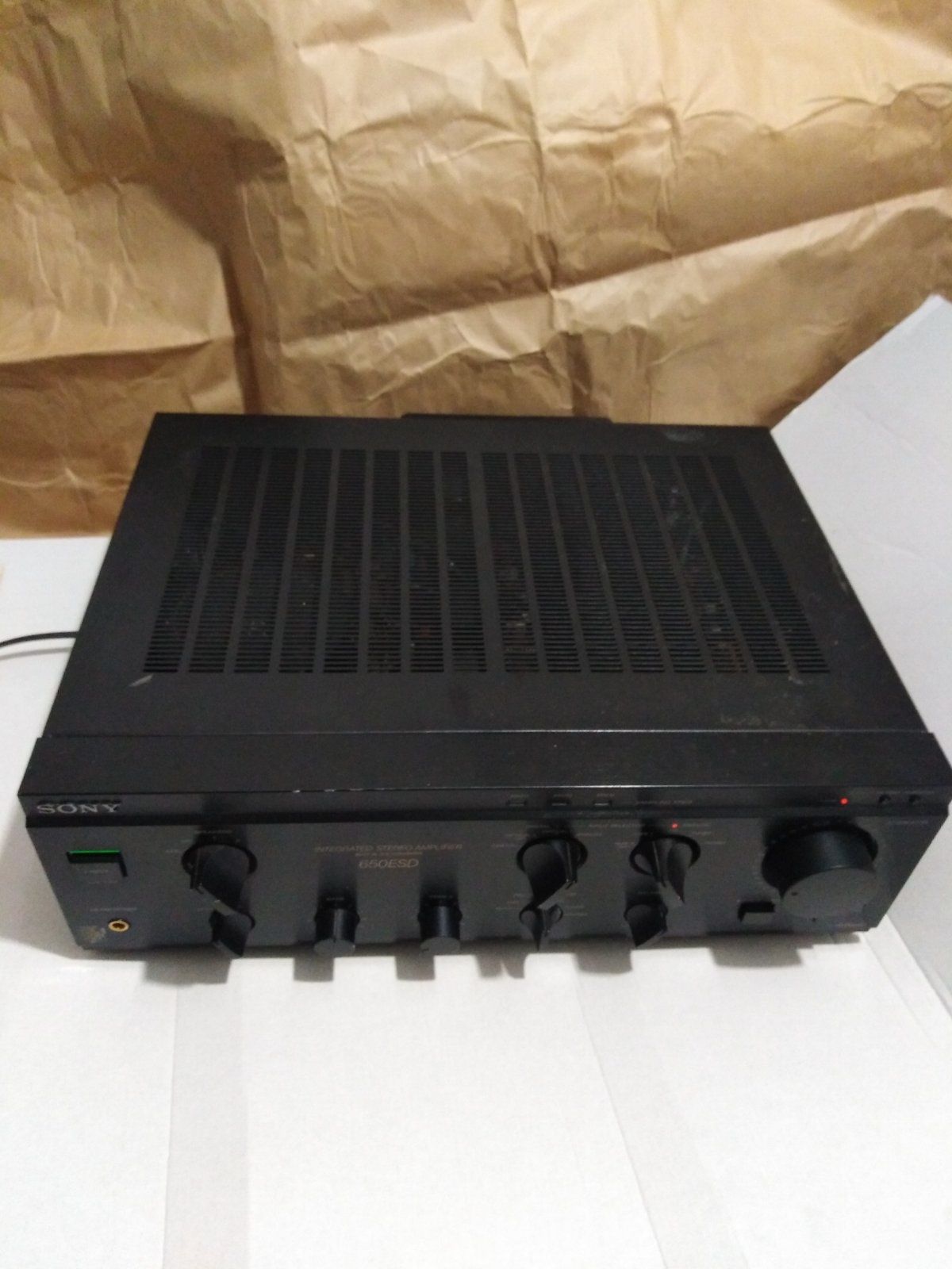 Интегральный усилитель SONY TA-F 650 ESD.