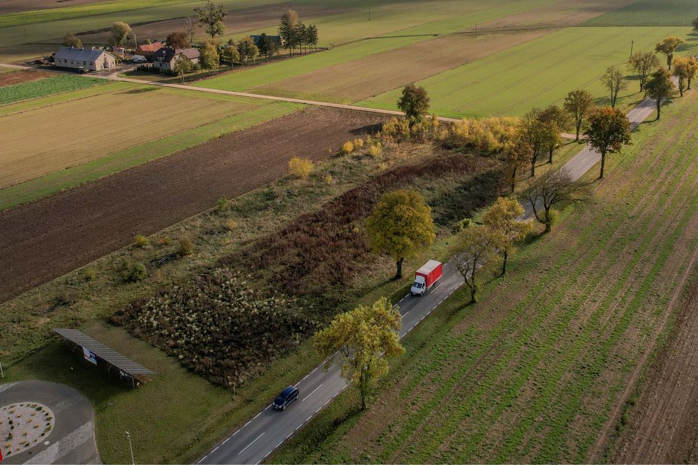 Sprzedam bezposrednio dzialke przy drodze 560