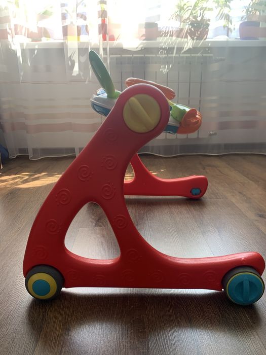 Розвиваючий ігровий центр-ходунки 4в1 Chicco