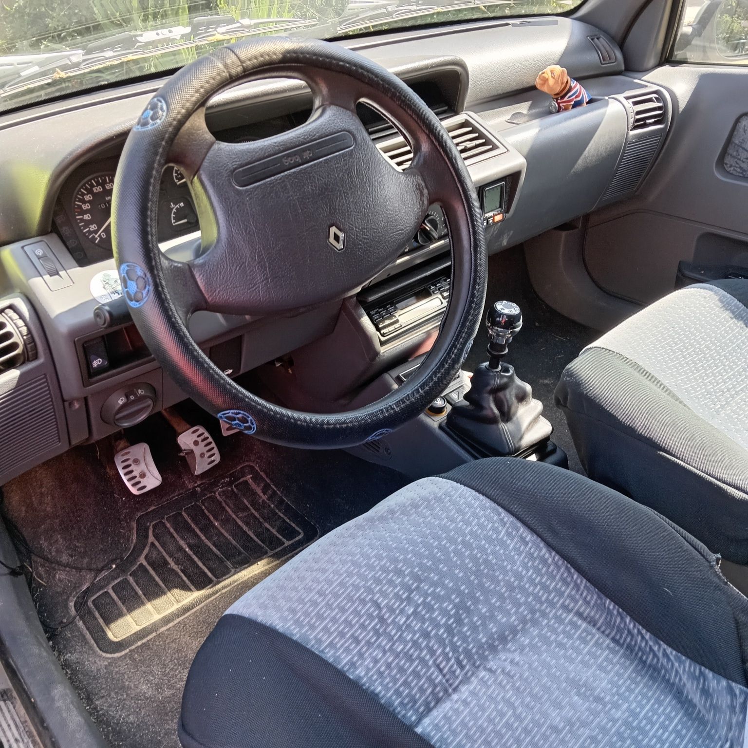 Renault Clio. 1.4 benzyna