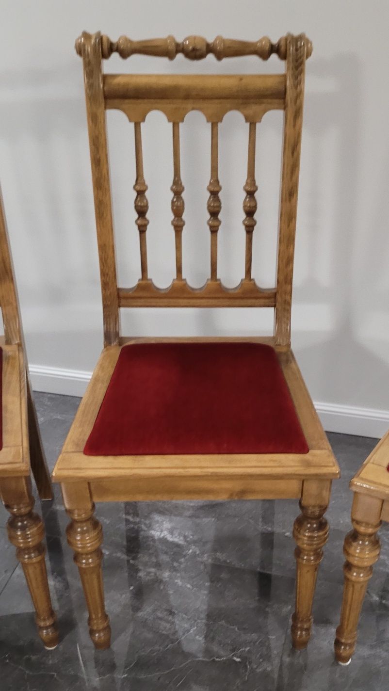 6 krzeseł "Królewskich"