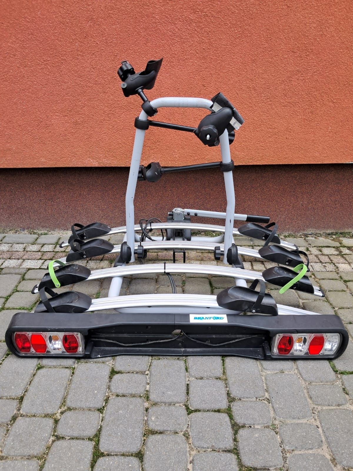 Bagażnik rowerowy na hak na 4 rowery
