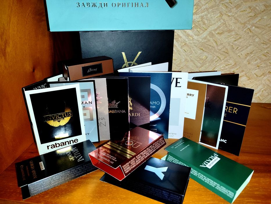 Подарунковий набір парфумів-мініатюр для чоловіків.