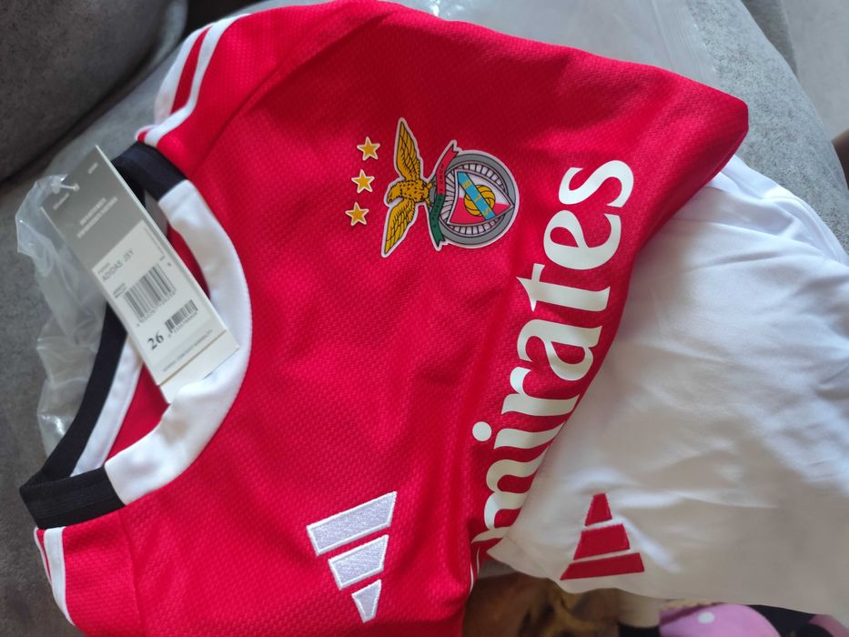 Equipamento Benfica 26 criança novo