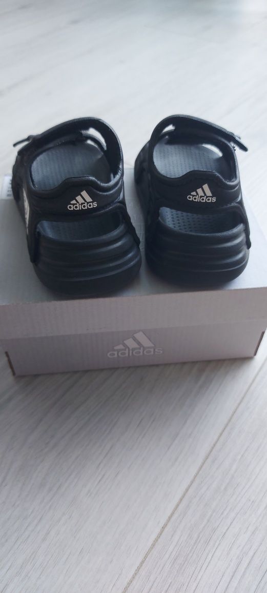 Дитячі сандалі Adidas