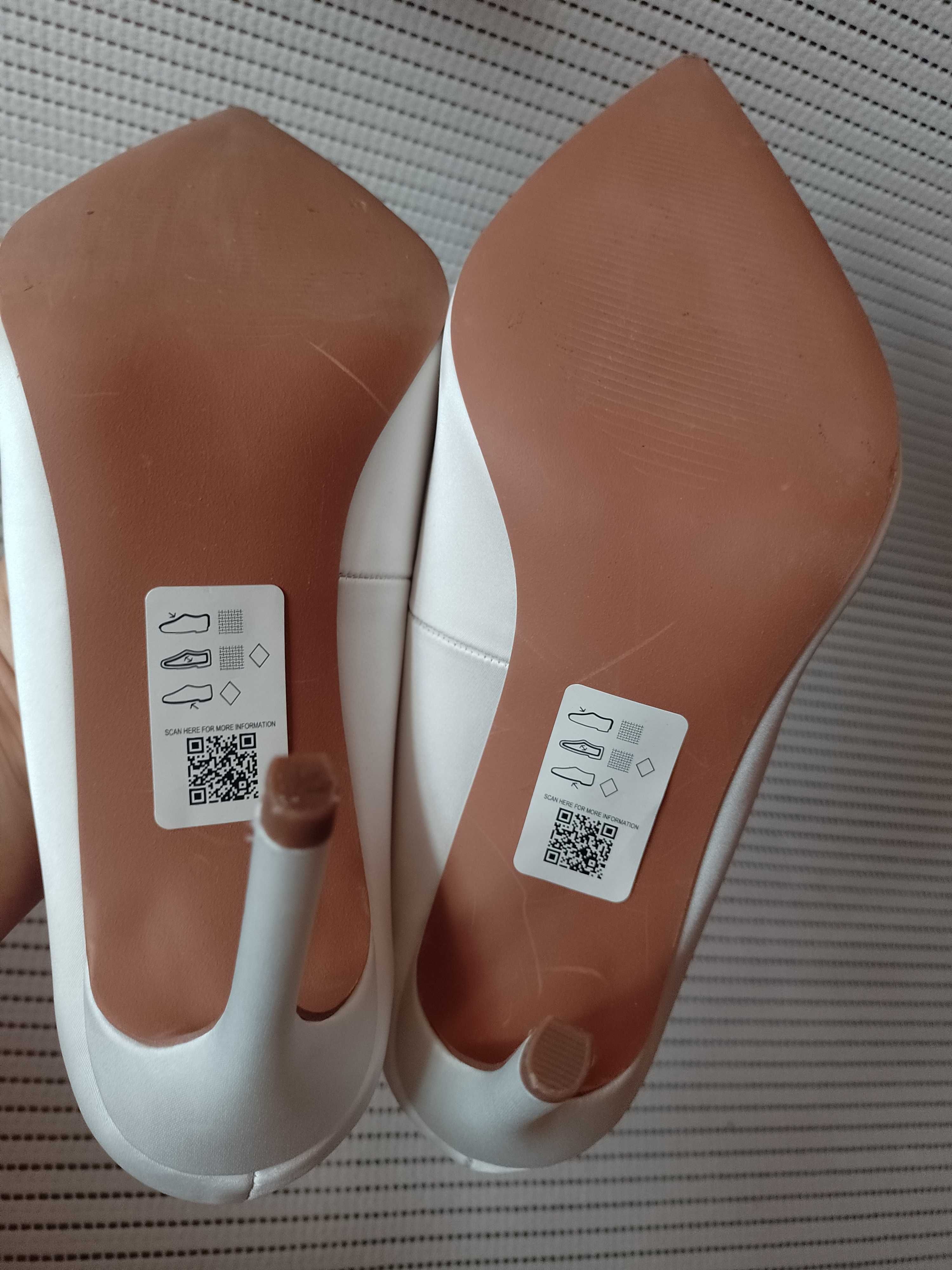 (40) ASOS/ Białe czółenka szpilki ślubne z Londynu, NOWE