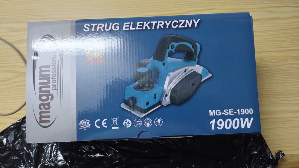 Strug elektryczny Magnum 1900 watt nowy