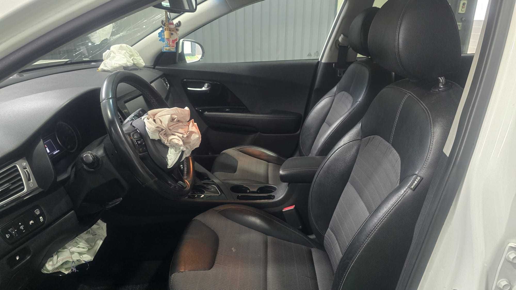 Kia Niro 1.6 GDI HEV - Salvado