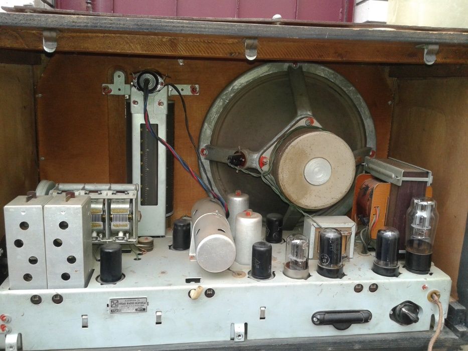 Радиоприёмник Сетевой ламповый "Рига-10"