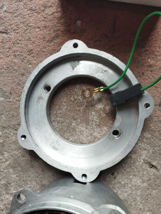 Генератор 12 - вольтовий