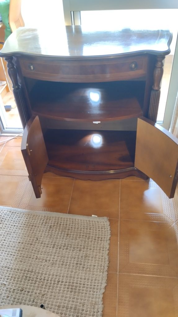 Movel de TV em mogno+ mesa centro