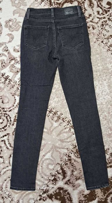 Джинси Levi's 721