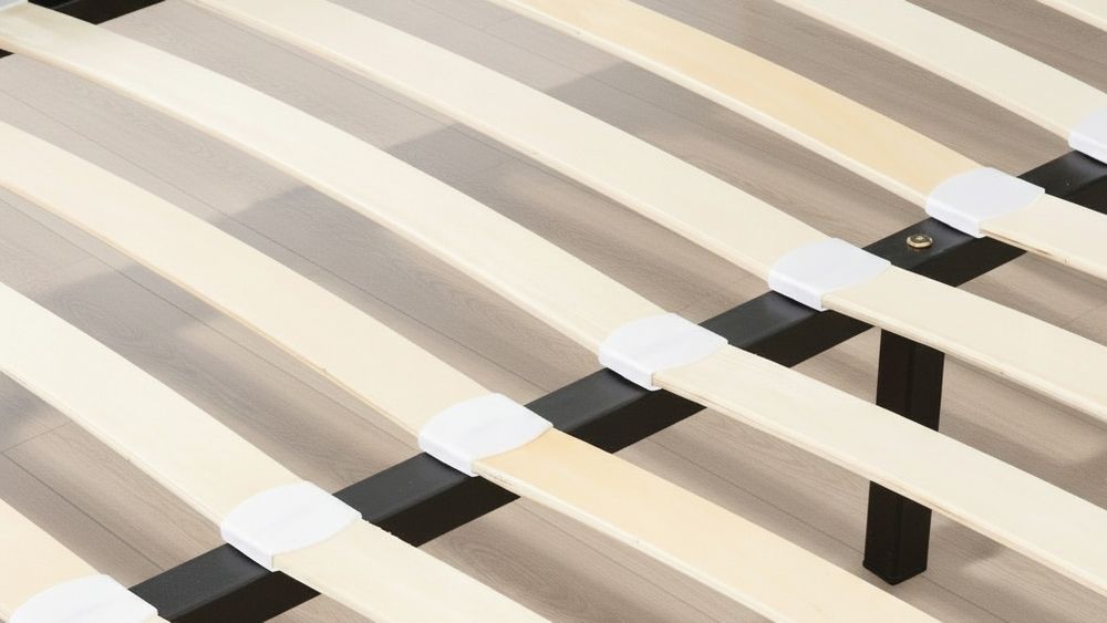Łóżko 140x200 tapicerowane ze stelażem, na nóżkach, butelkowa zieleń
