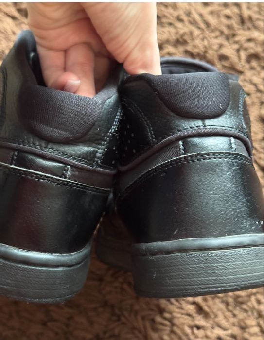 Продам крутые джорданы натуральная кожа