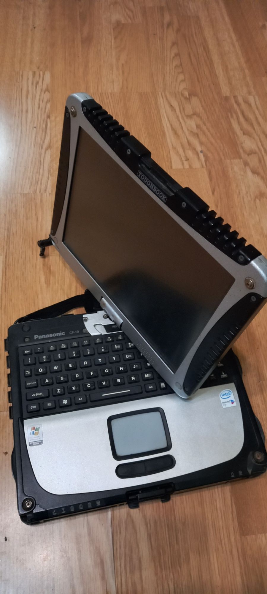 Полностью защищенный Panasonic Toughbook CF-19