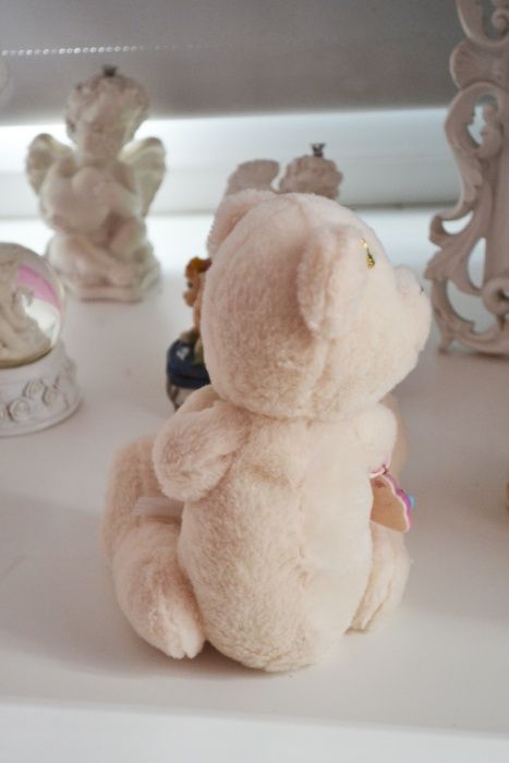 Очаровательная плюшевая игрушка – мишка от Royal Family