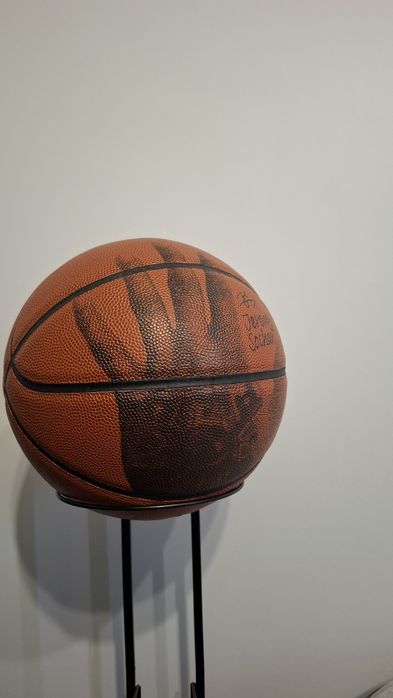 Piłka do koszykówki z Autografem Jeremiego Sochana