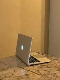 MacBook Air 13’ (Early 2015)