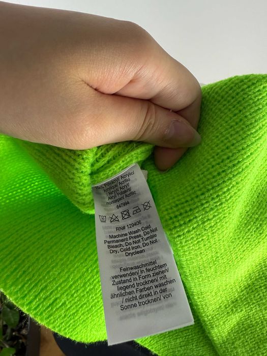 Kremowy sweter ze stójką półgolf z szerokimi rękawami Bonprix L/XL