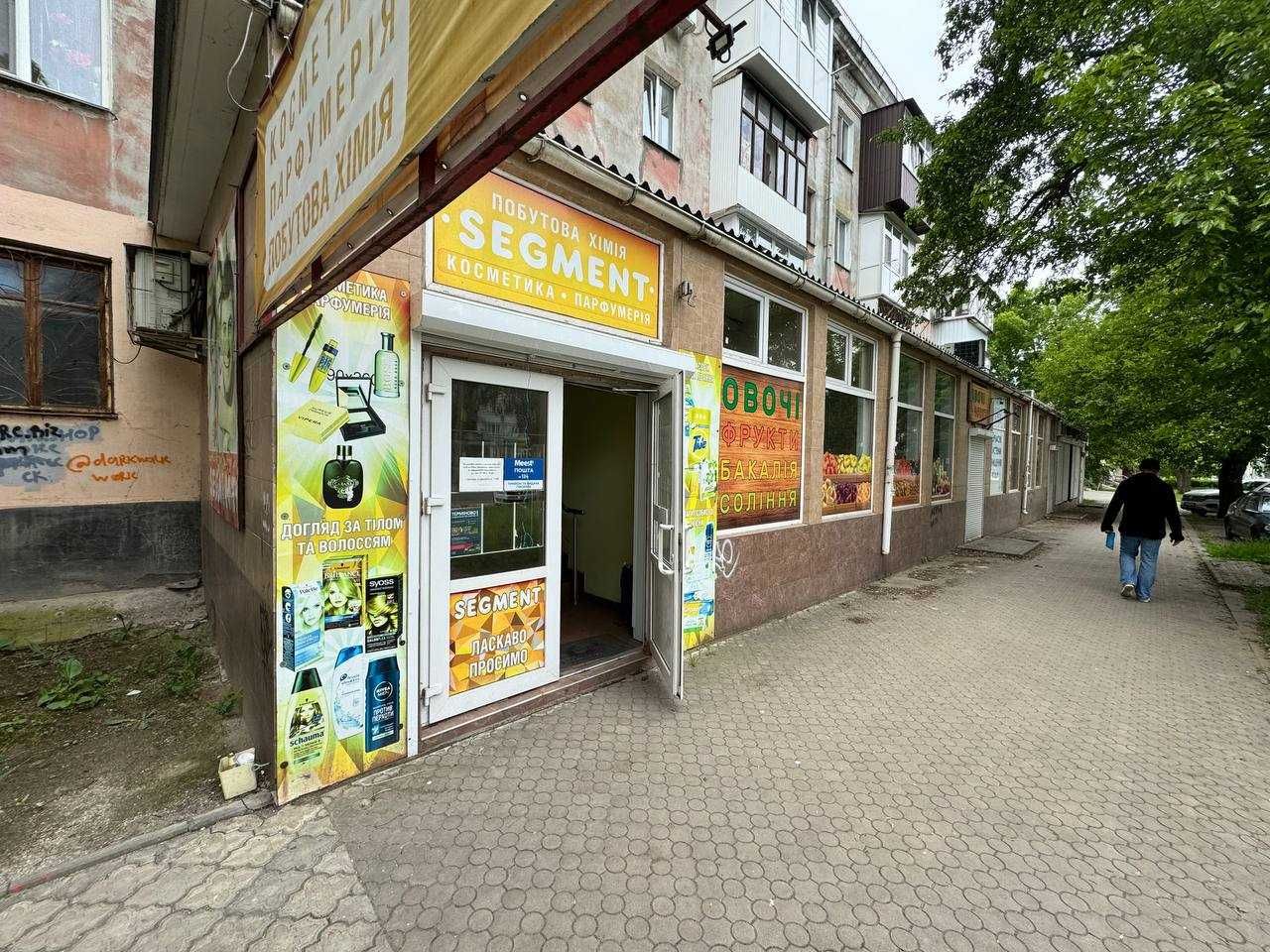 Пр.Миру торгове приміщення 252 кв.м. фасад ремонт гарне місце