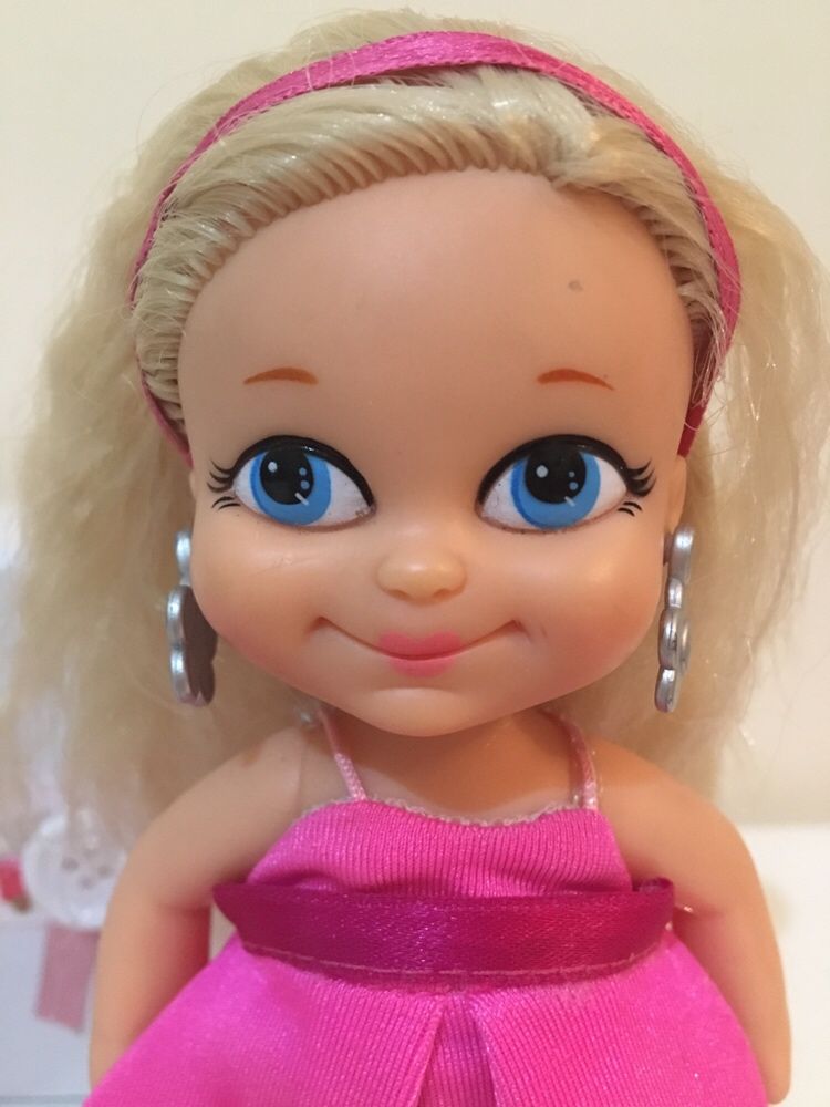 Boneca Bratz Baby, com cãozinho (com caixa de presente)