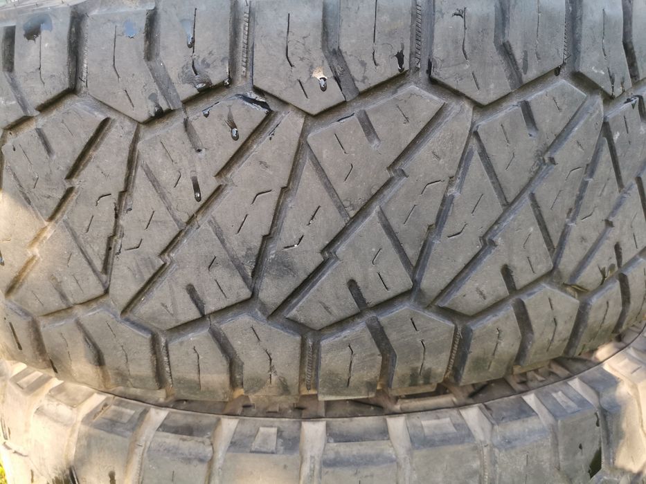 Opony wielosezonowe LT 285/75/R17. RAM